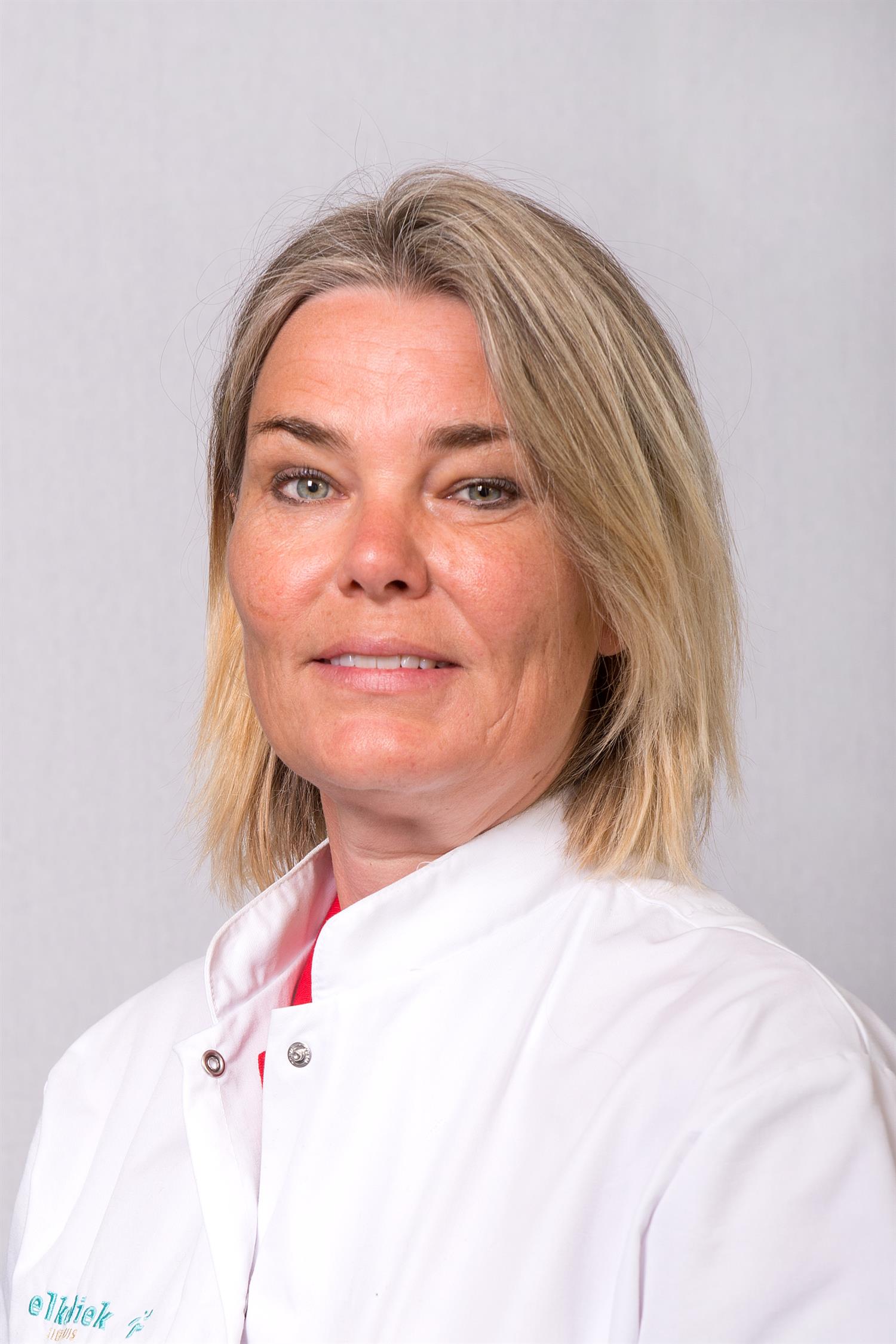 Koningsveld, mevrouw R. van